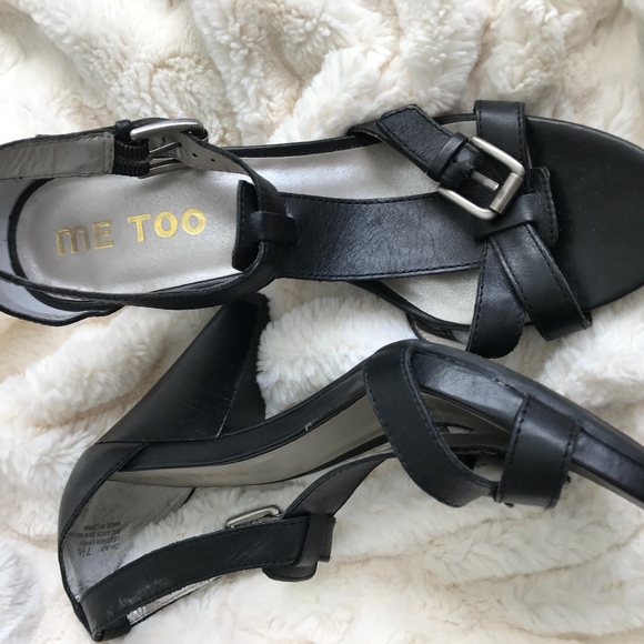 me too Shoes - ME TOO Black Leather Sandal